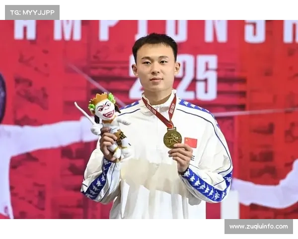 中国国家综合格斗队第三届亚锦赛金牌选手颁发奖金