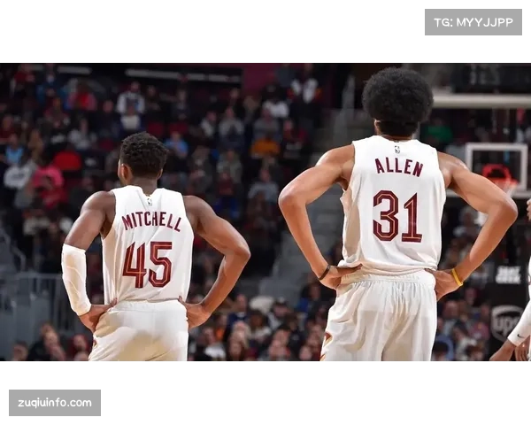 Second Spectrum数据显示,三月比赛最后五分钟定位球请求录像回放次数激增